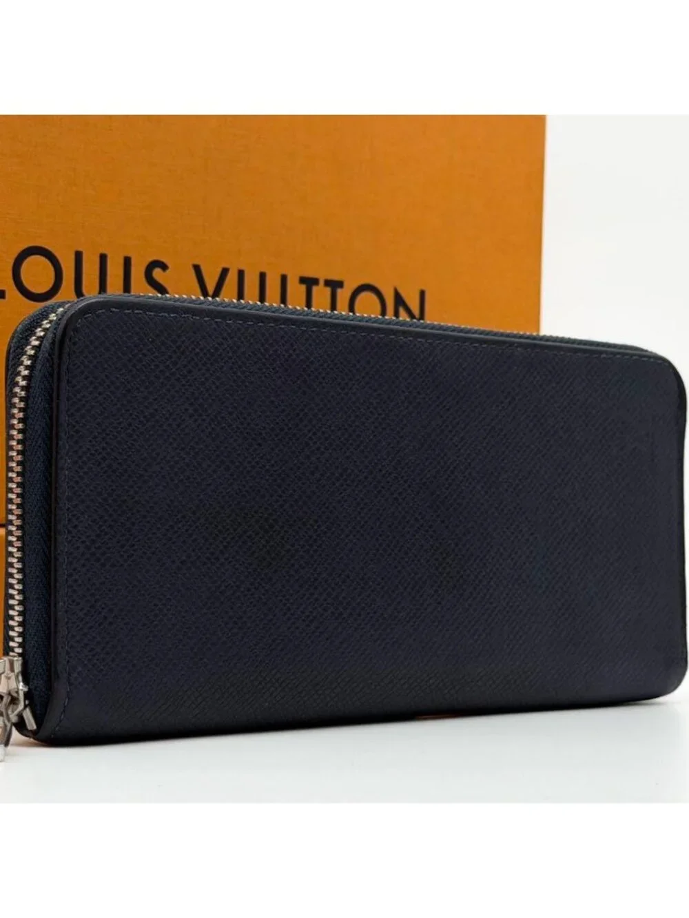 Louis Vuitton Zippy Wallet Vertical Taiga Navy